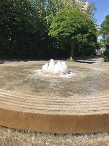 Brunnen auf dem Lerchenberg