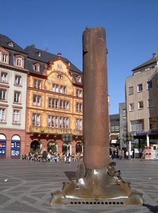 Heunensäule column